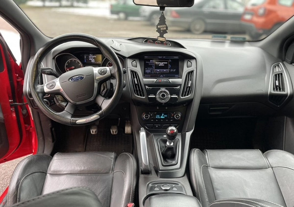 Ford Focus cena 52900 przebieg: 116715, rok produkcji 2013 z Łódź małe 121